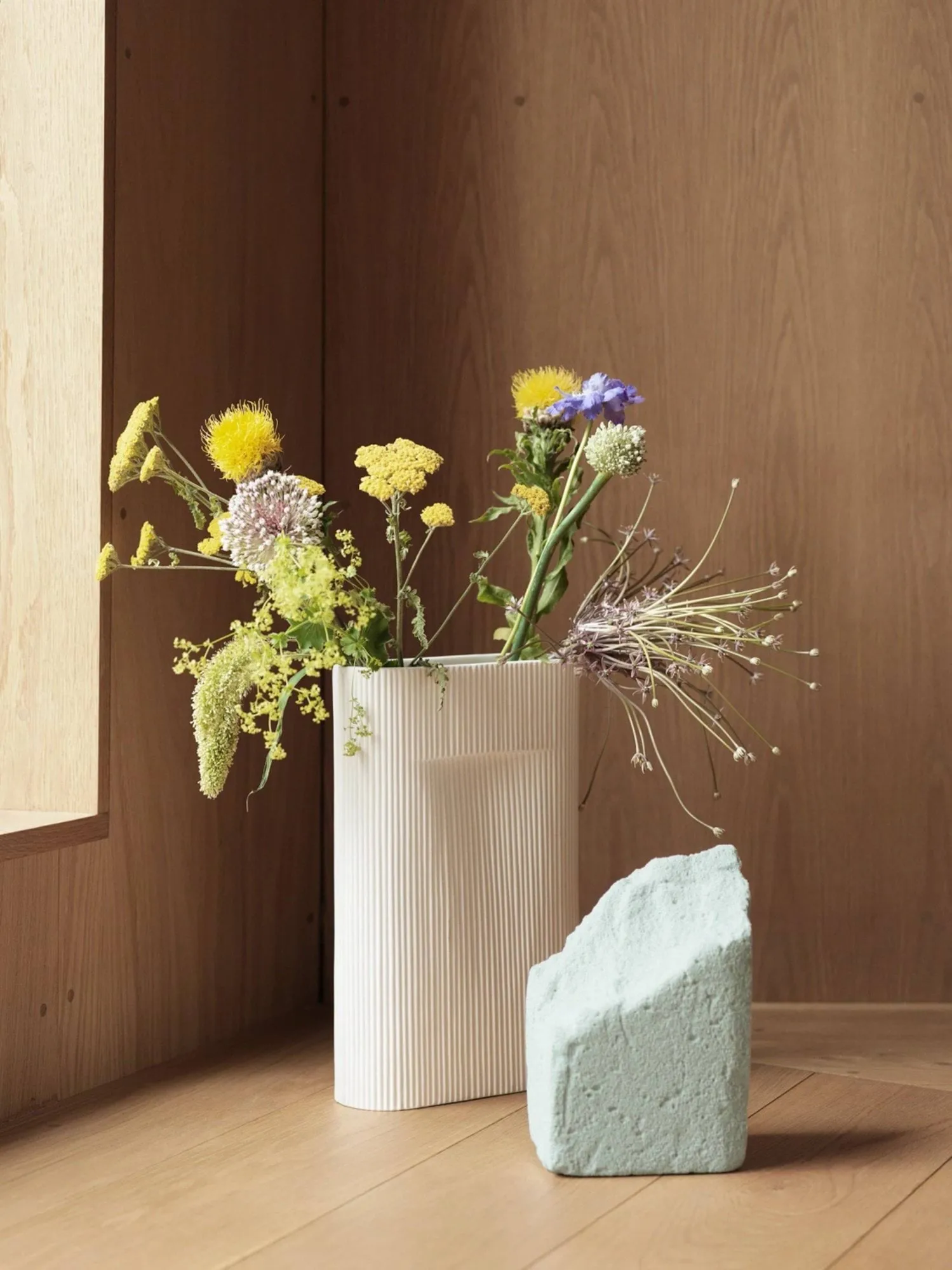Jarrón Ridge 35 cm, Off white Muuto