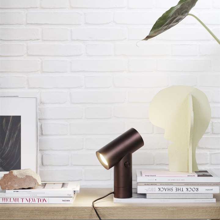Lámpara de mesa Beam, marrón Muuto