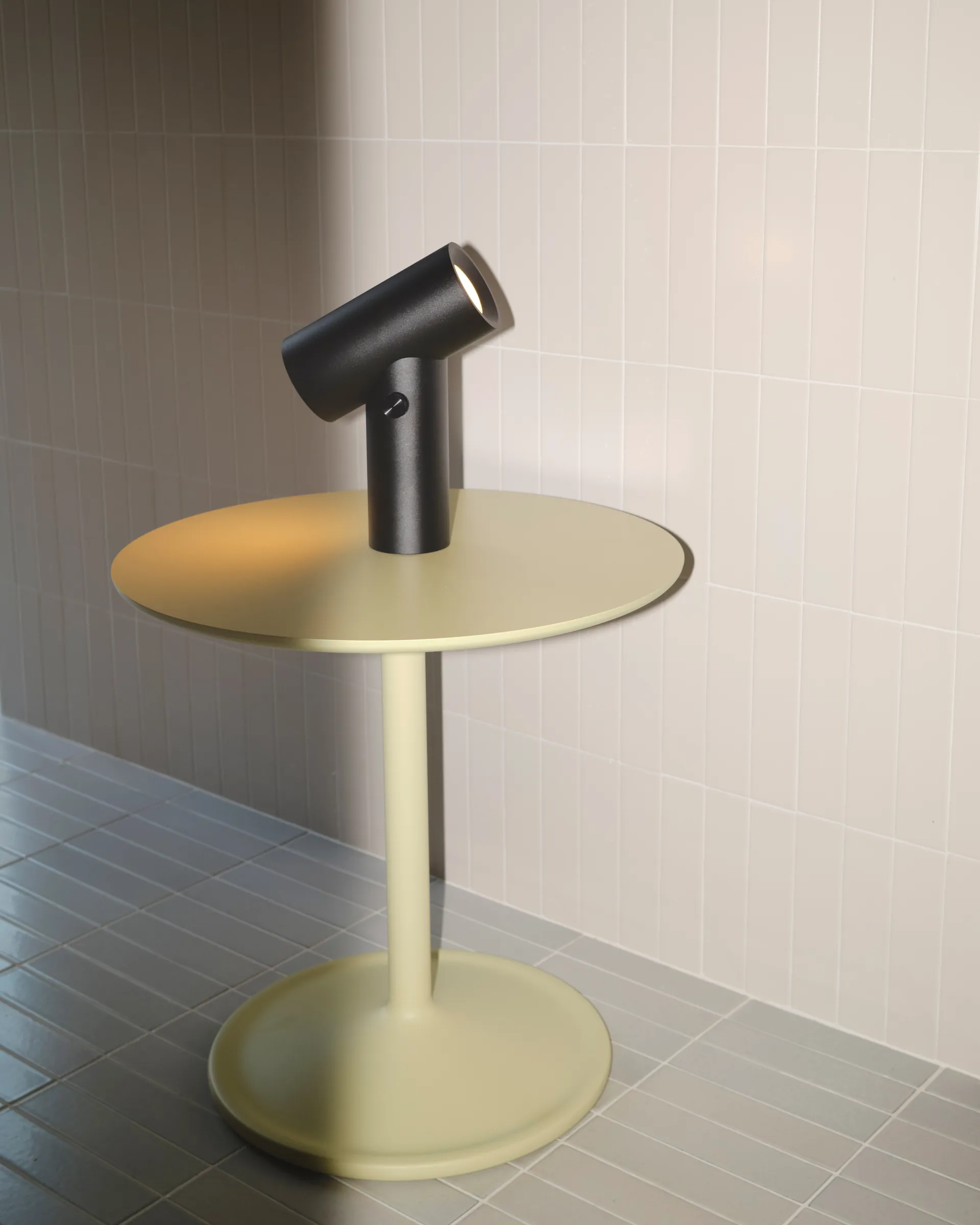 Lámpara de mesa Beam portátil, Negro, 26,2 cm Muuto