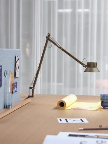 Lámpara de mesa con pinza Dedicate L2 - Brown Green - Muuto