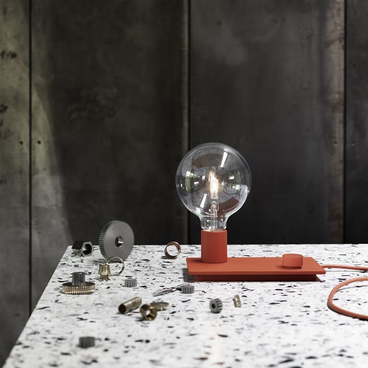 Lámpara de mesa Control, rojo Muuto