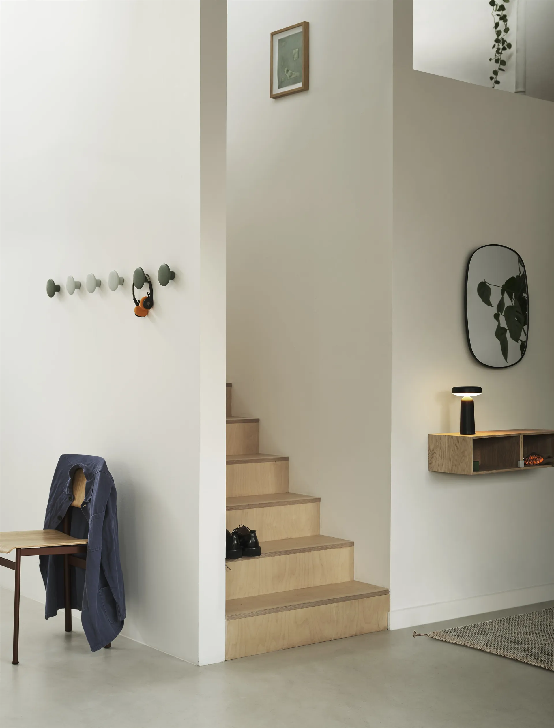 Lámpara de mesa portátil Ease 21,5 cm, Black Muuto