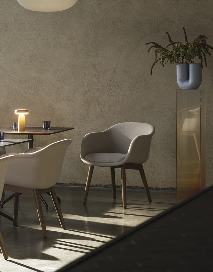 Lámpara de mesa portátil Ease 21,5 cm, Taupe Muuto