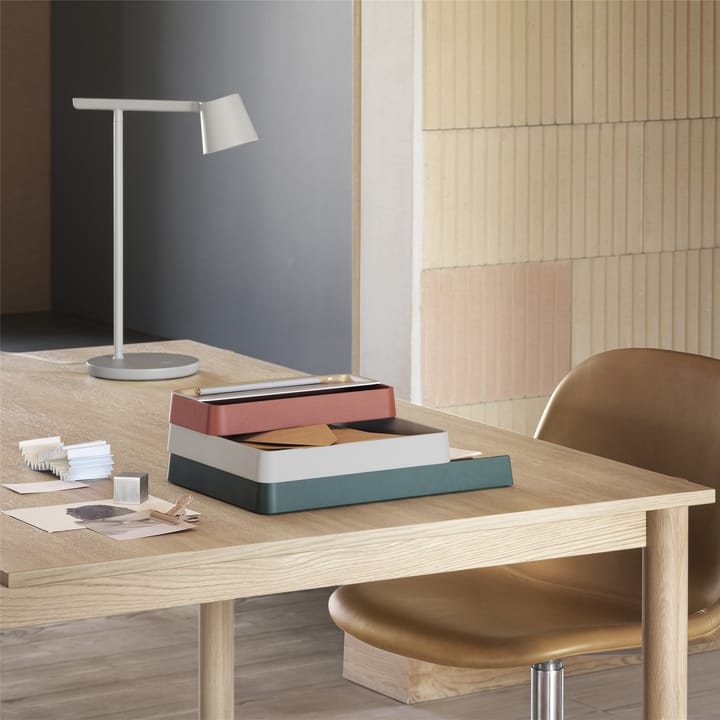 Lámpara de mesa Tip, gris Muuto