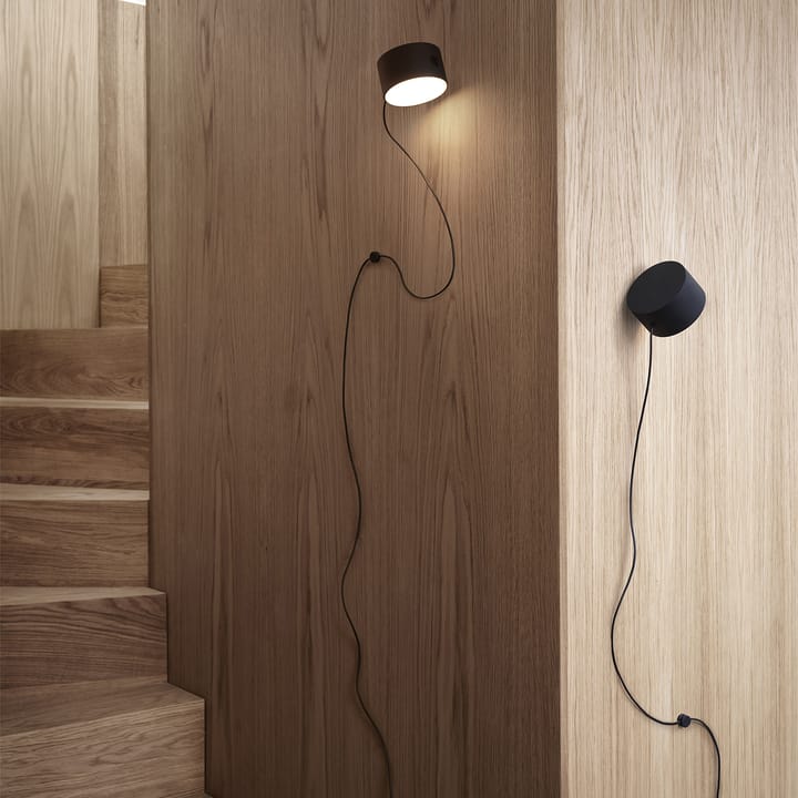 Lámpara de pared Post, Negro Muuto