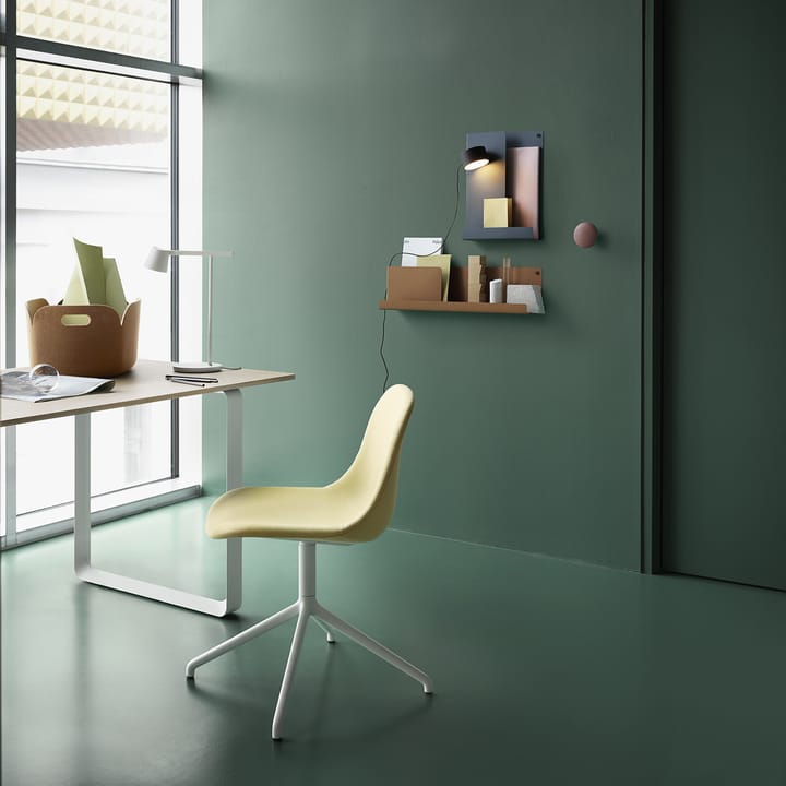 Lámpara de pared Post, Negro Muuto
