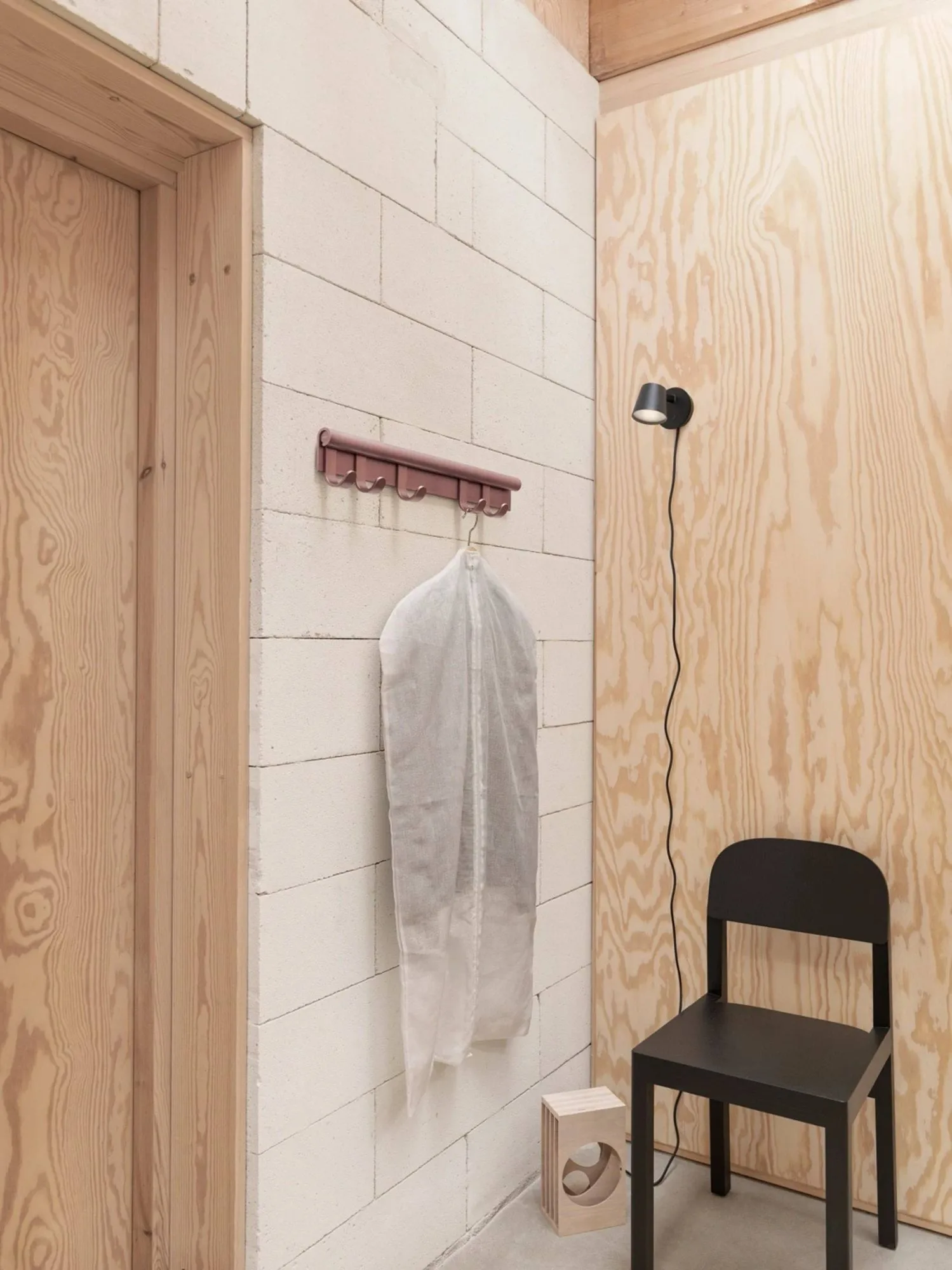 Lámpara de pared Tip, Copper brown Muuto