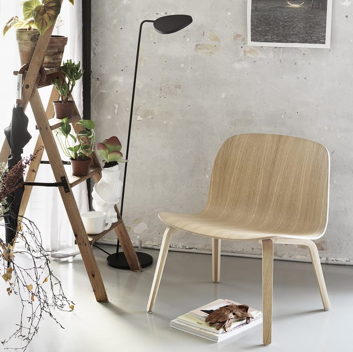 Lámpara de pie Leaf, negro Muuto
