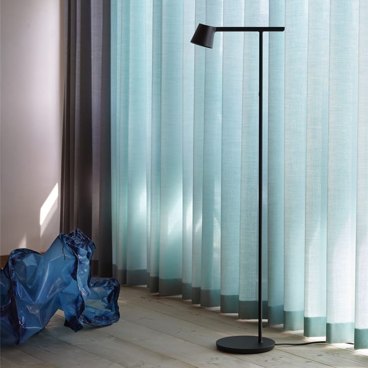 Lámpara de pie Tip, Black Muuto