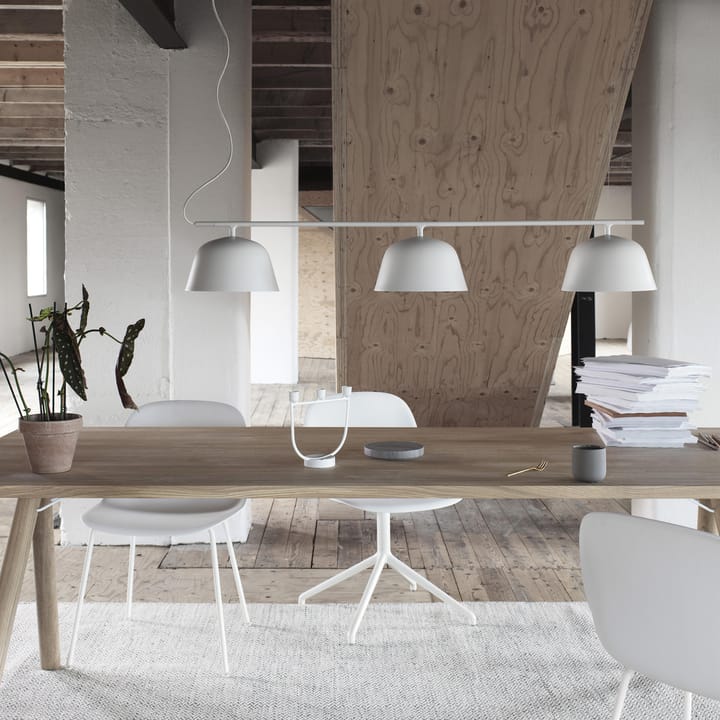 Lámpara de techo Ambit Rail, blanco Muuto