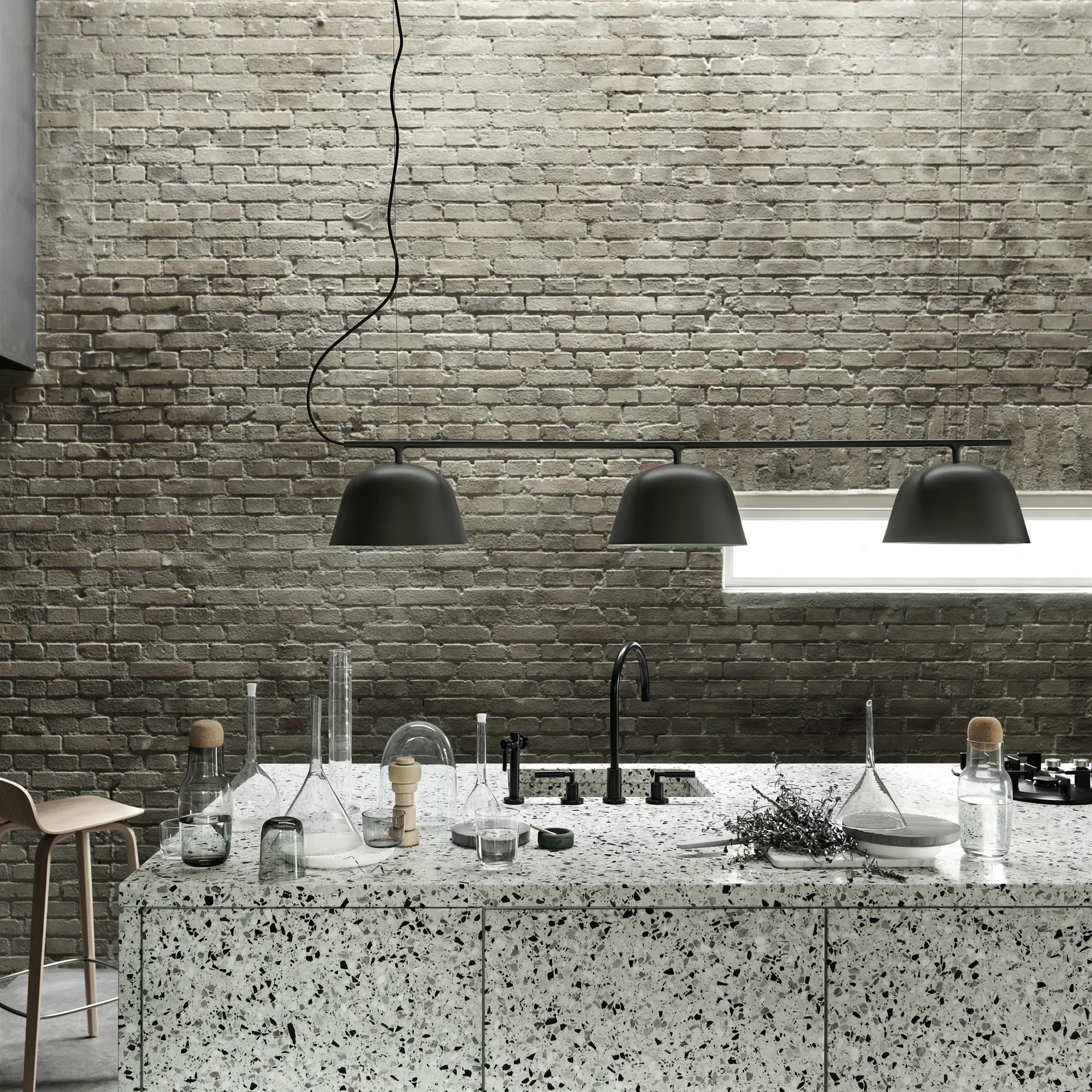 Lámpara de techo Ambit Rail, negro Muuto