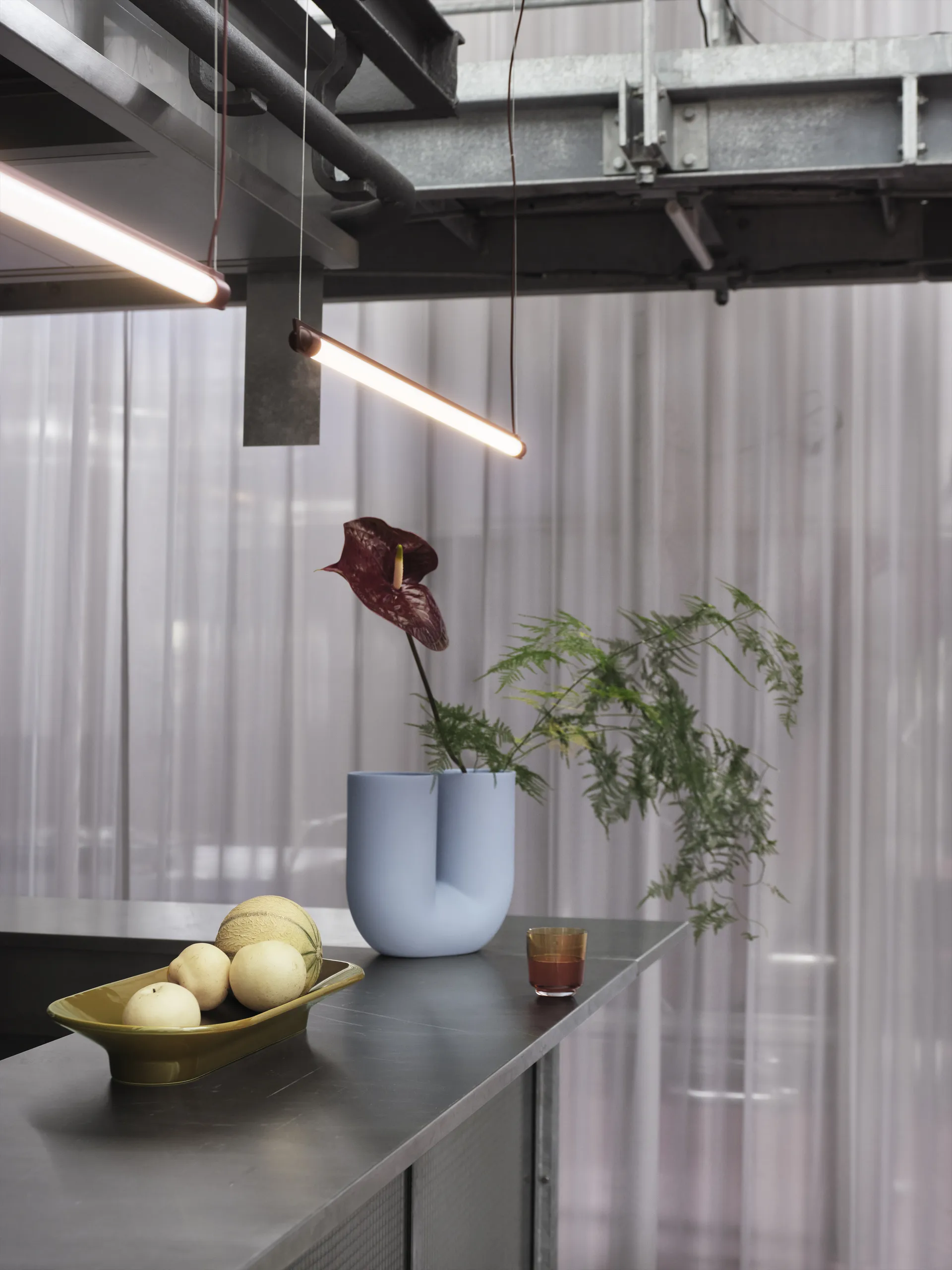 Lámpara Fine Suspension Lamp 60 cm, Deep Red Muuto