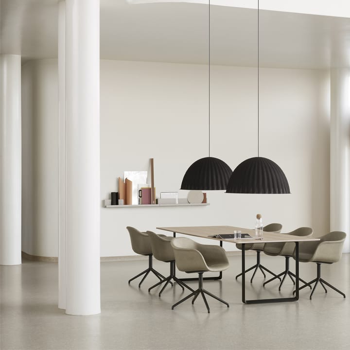 Mesa 70/70 295x108 cm, Solid oak-Grey Muuto