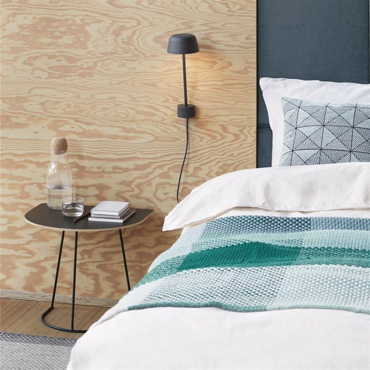 Mesa auxiliar Airy half size , negro Muuto