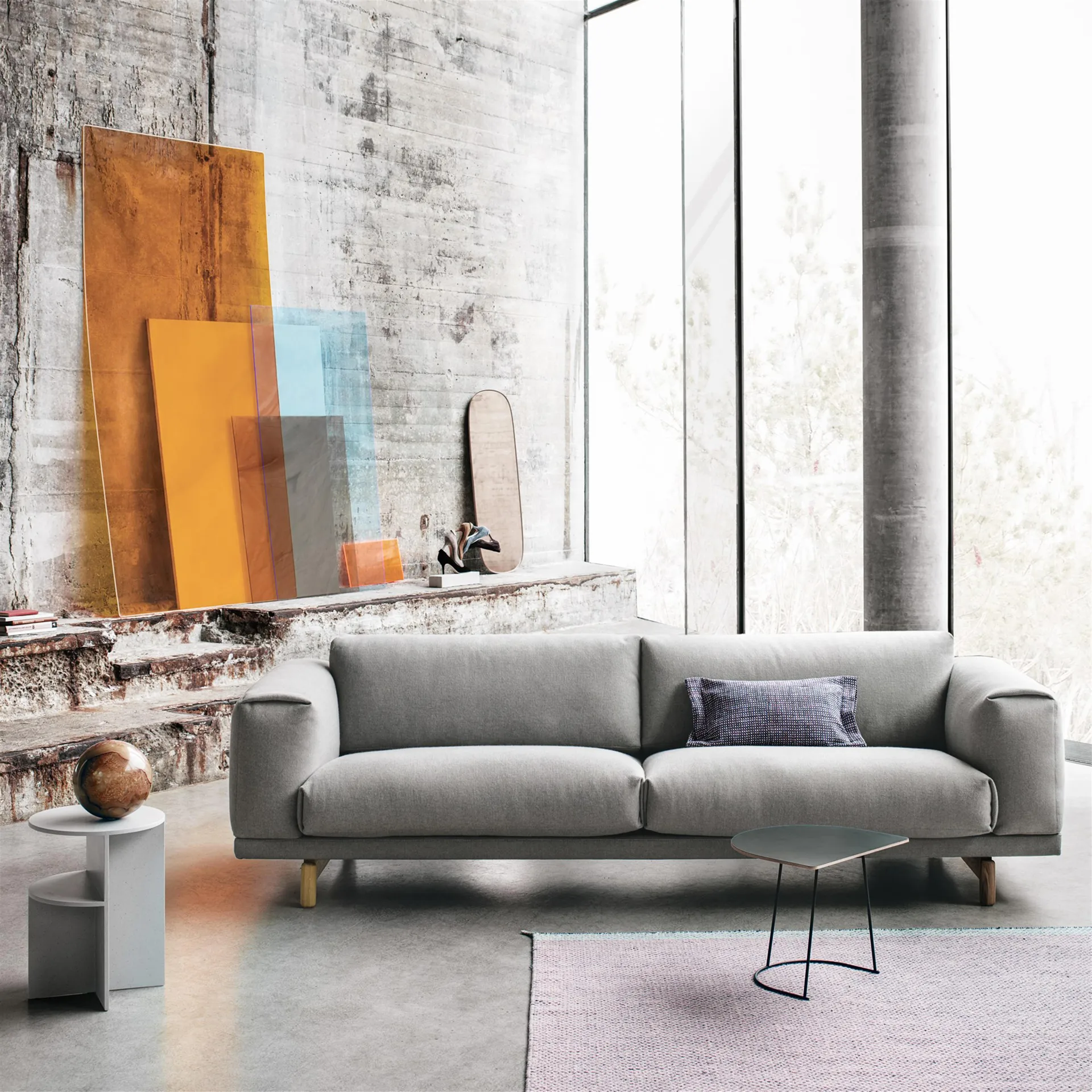 Mesa auxiliar Airy half size, negro Muuto