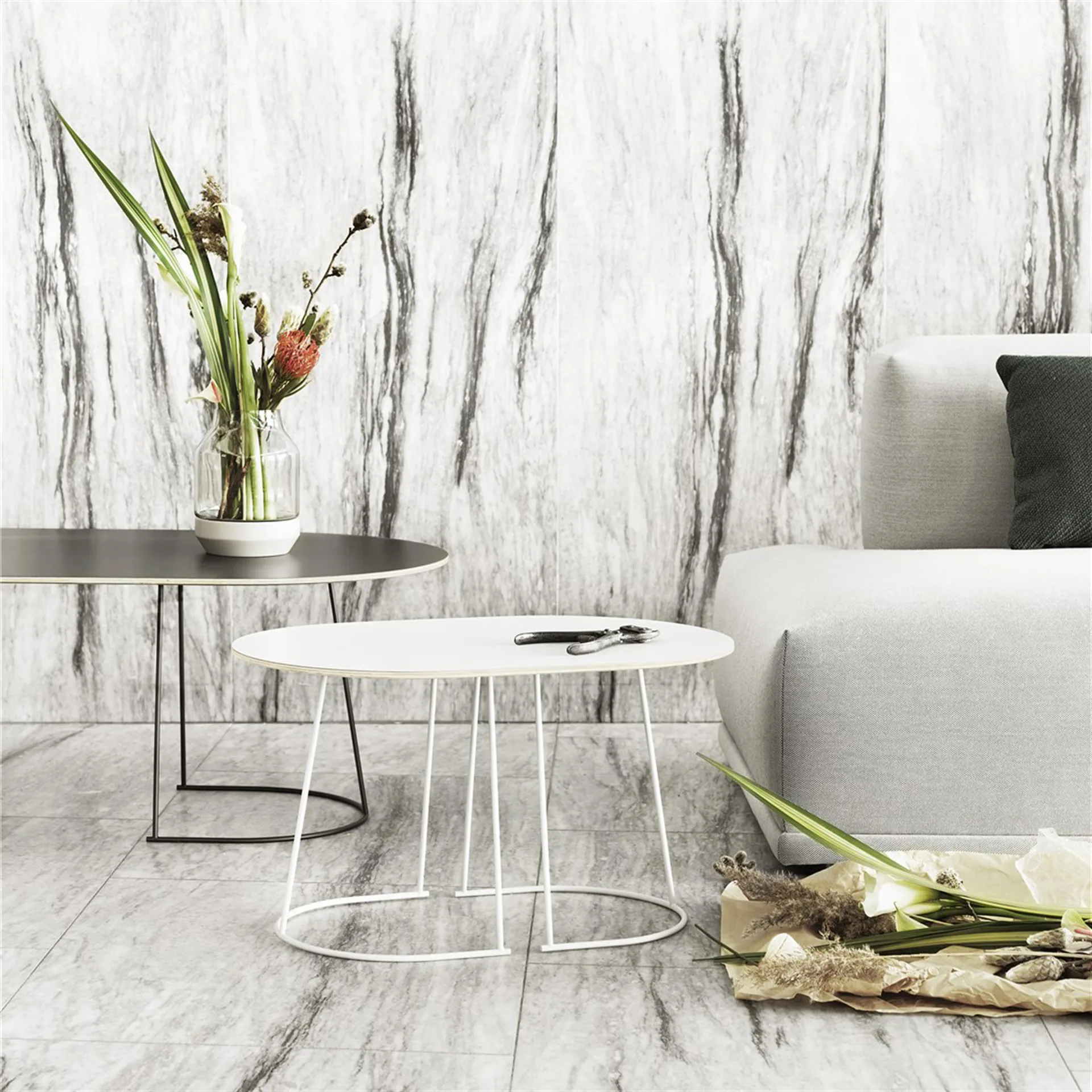 Mesa auxiliar Airy S, Off-white nanolaminate Muuto