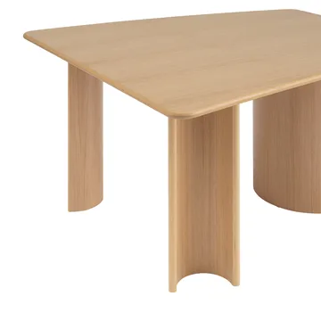 Mesa de comedor Re-norm - Chapa de roble lacada, 130x120 cm - Muuto