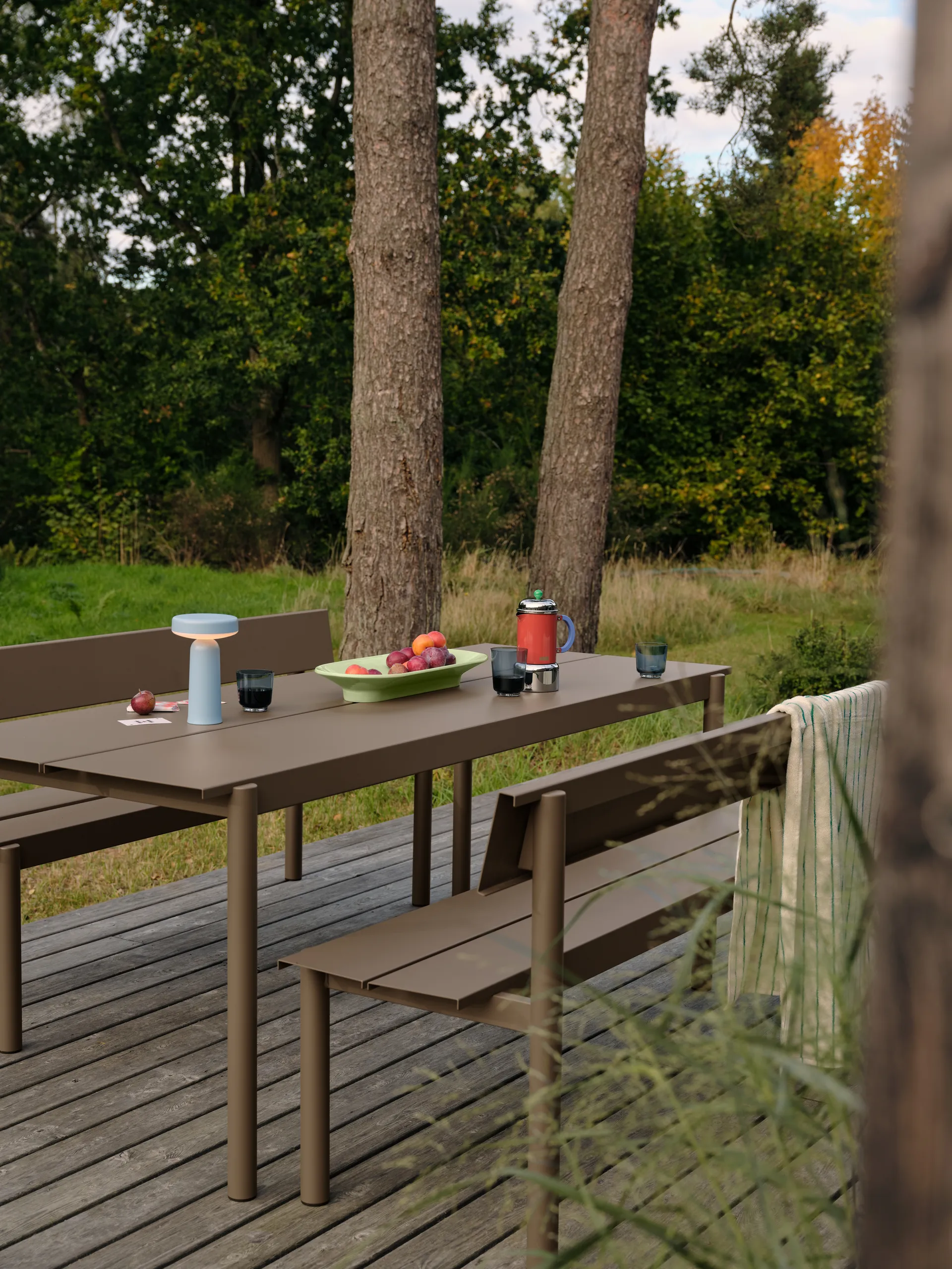 Mesa Linear Steel, Topo, 220x90 cm Muuto