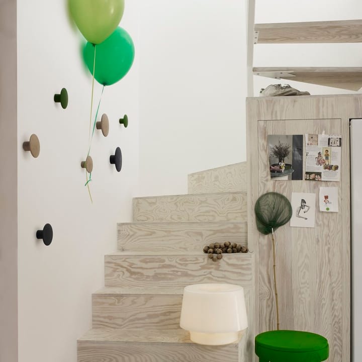Perchero de pared The Dots, negro, grande Muuto