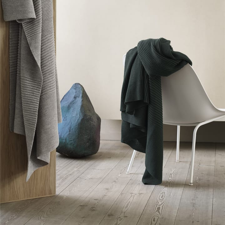 Plaid de lana Rhythm 130x160 cm, Dark green Muuto