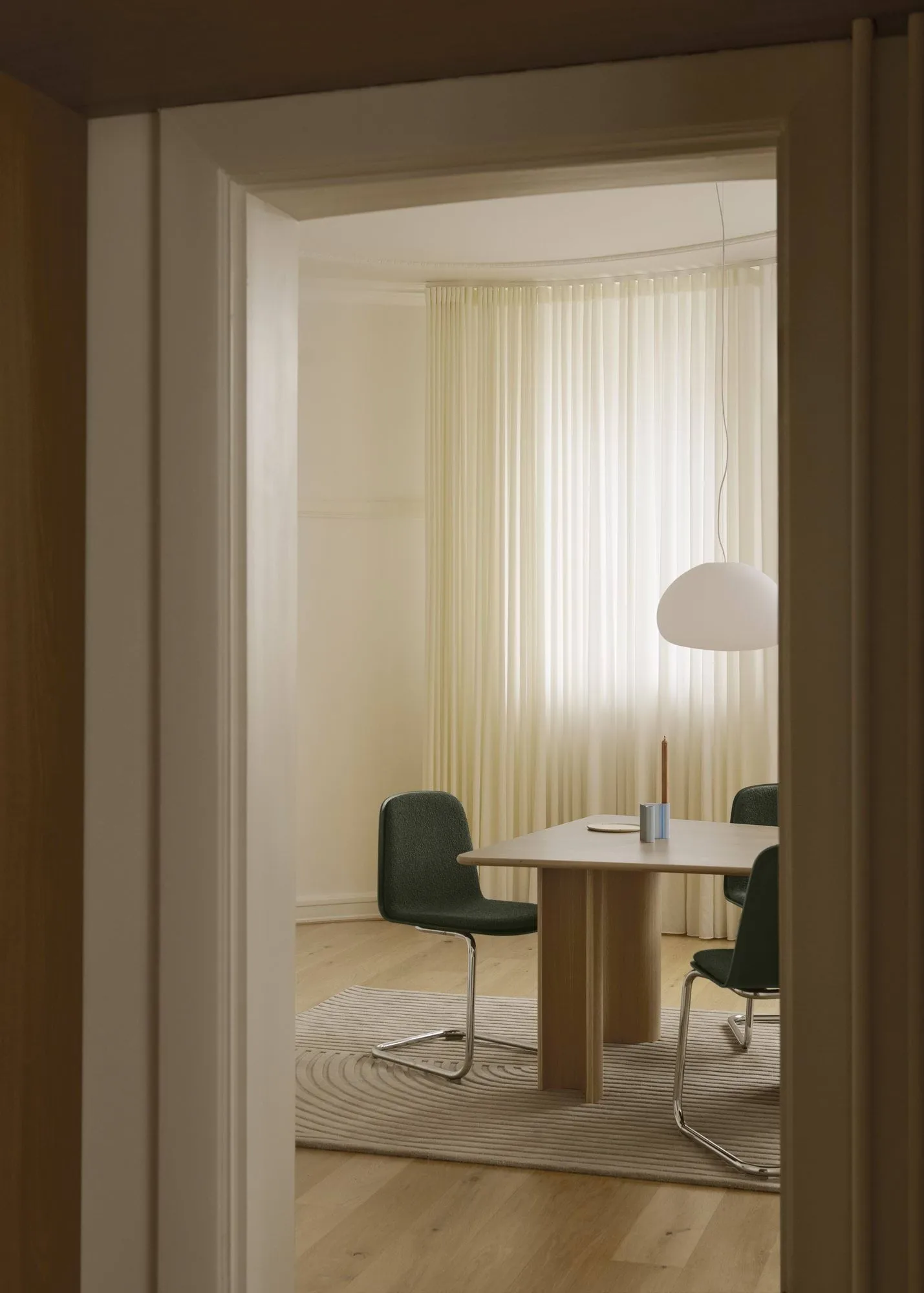 Relevo Rug Quattro alfombra de lana, Off white, 170x240 cm Muuto