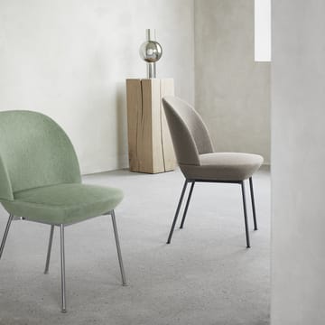 Silla auxiliar Oslo tapizada en tela - Steelcut 42-Chrome - Muuto