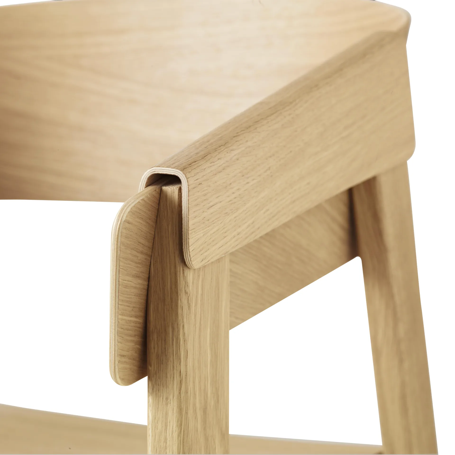 Silla con reposabrazos Cover, roble Muuto