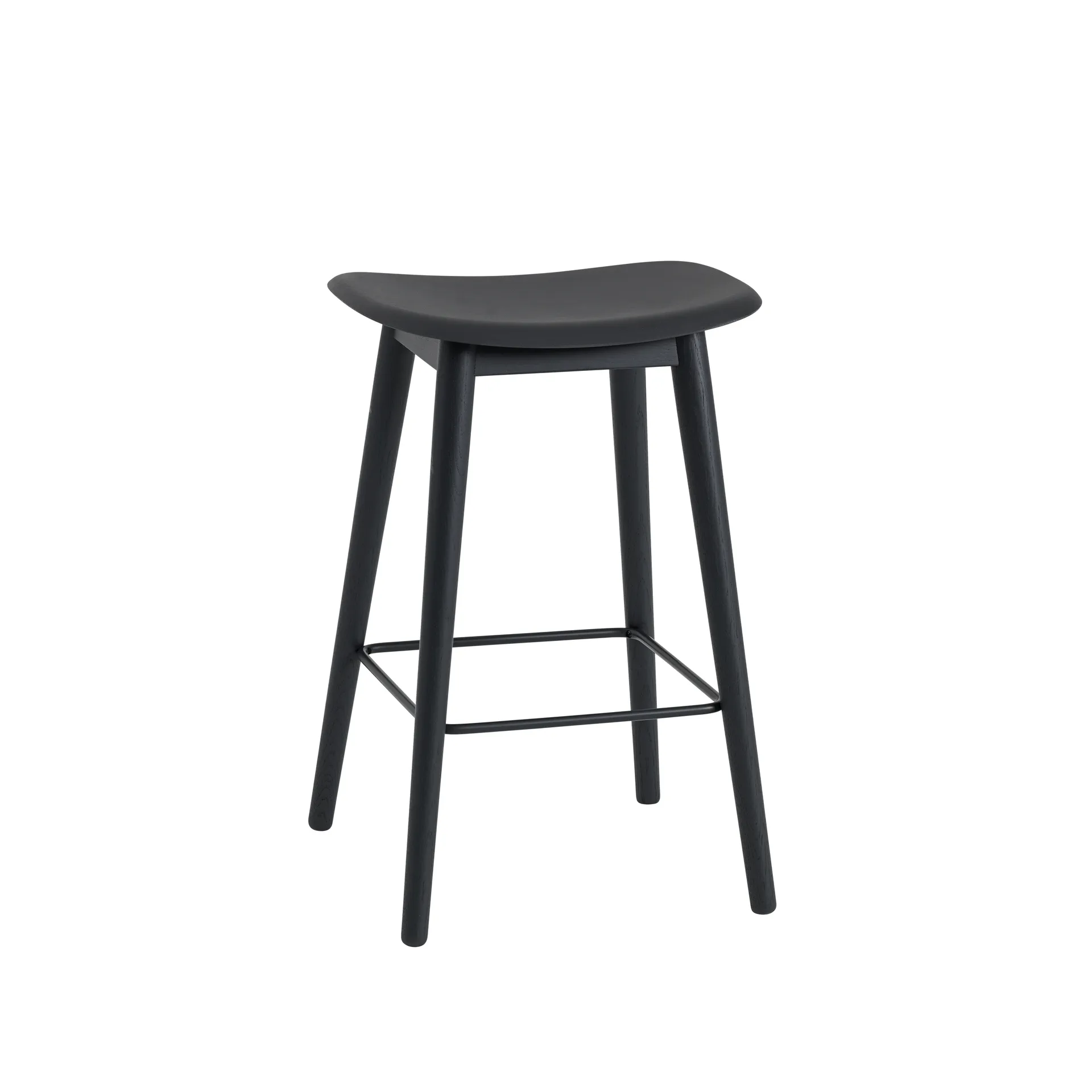 Silla Fiber counter stool 65 cm, Black, patas negras Muuto