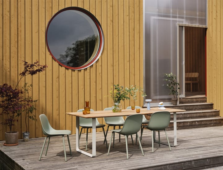 Silla Fiber Outdoor side chair con patas de acero, Dusty green Muuto