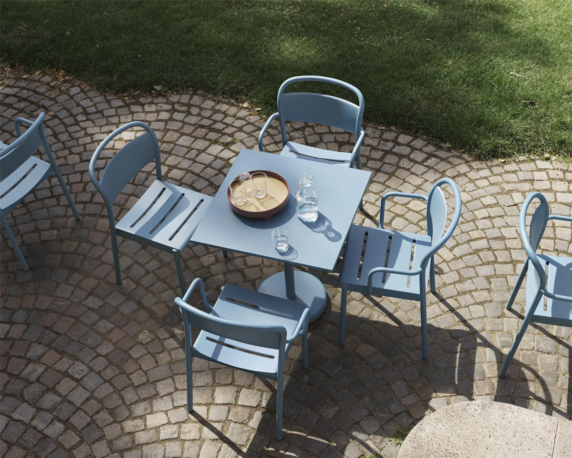 Silla Linear steel armchair, Pale blue Muuto