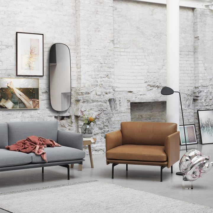 Silla Outline base negra, Refine leather cognac-Black Muuto