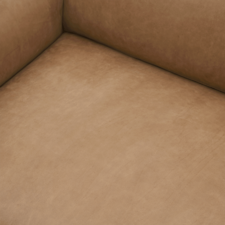 Sofá de 3,5 plazas Outline polished alu, Grace leather Camel Muuto