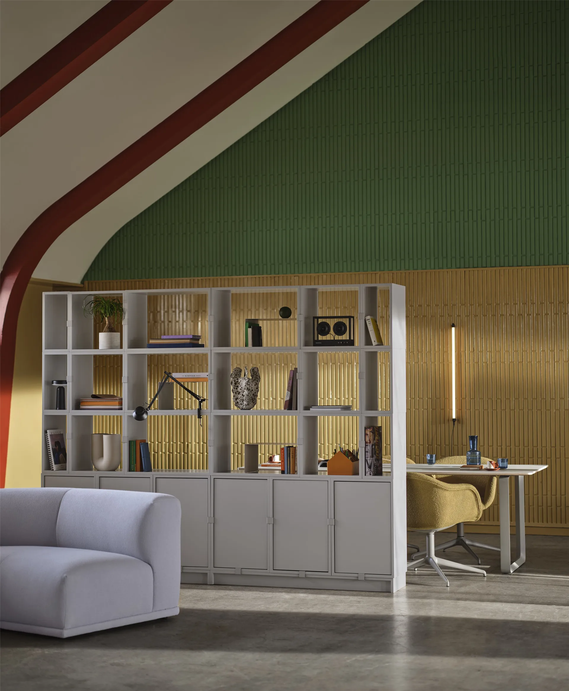 Stacked sistema de almacenamiento para oficina, configuración 2, Roble Muuto