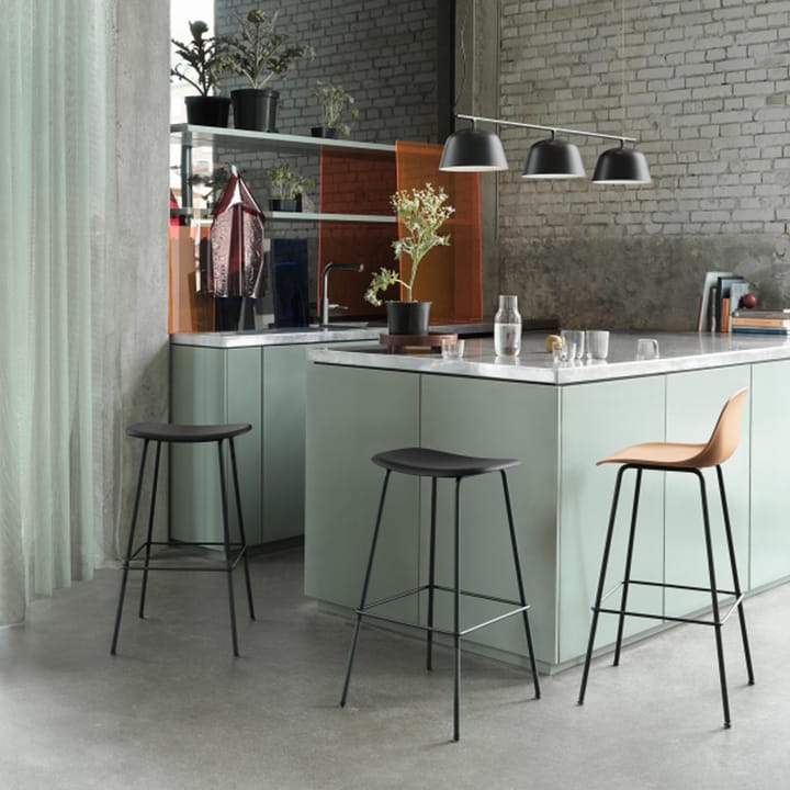 Taburete bar Fiber patas metálicas, Refine leather black-Black Muuto