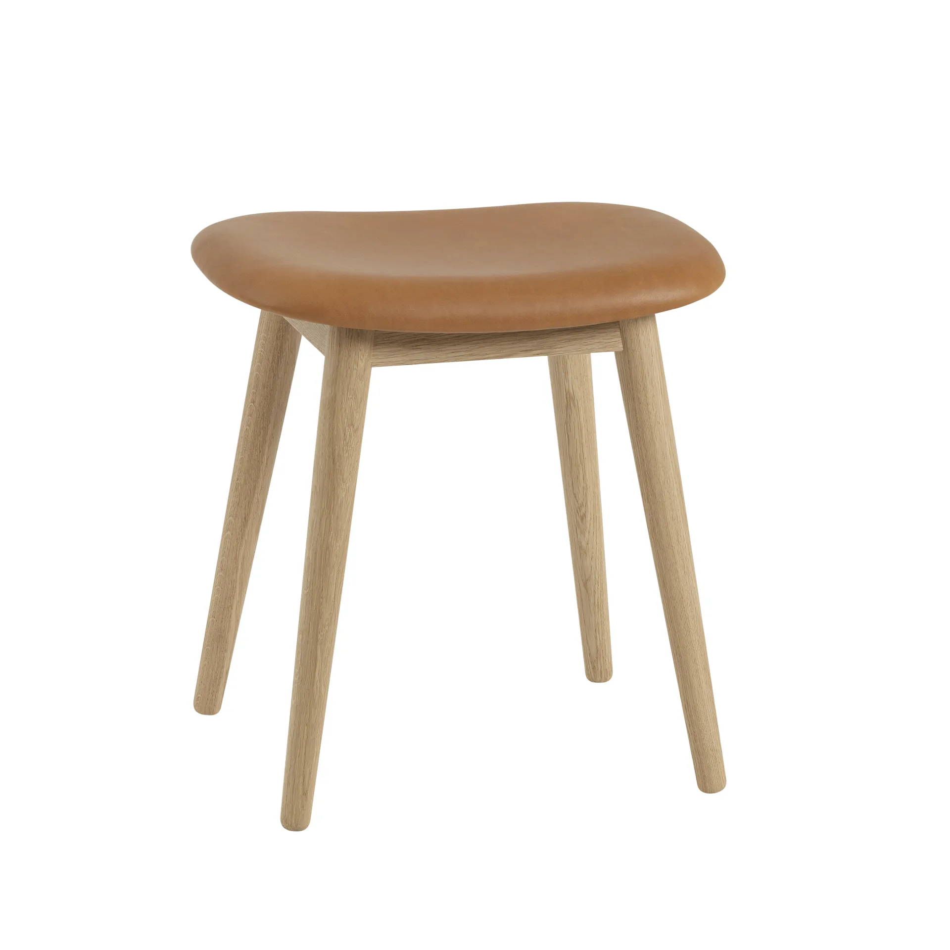 Taburete Fiber, Cuero cognac, patas de roble Muuto