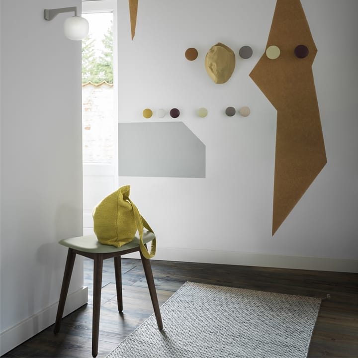 Taburete Fiber, Natural white, patas de roble Muuto