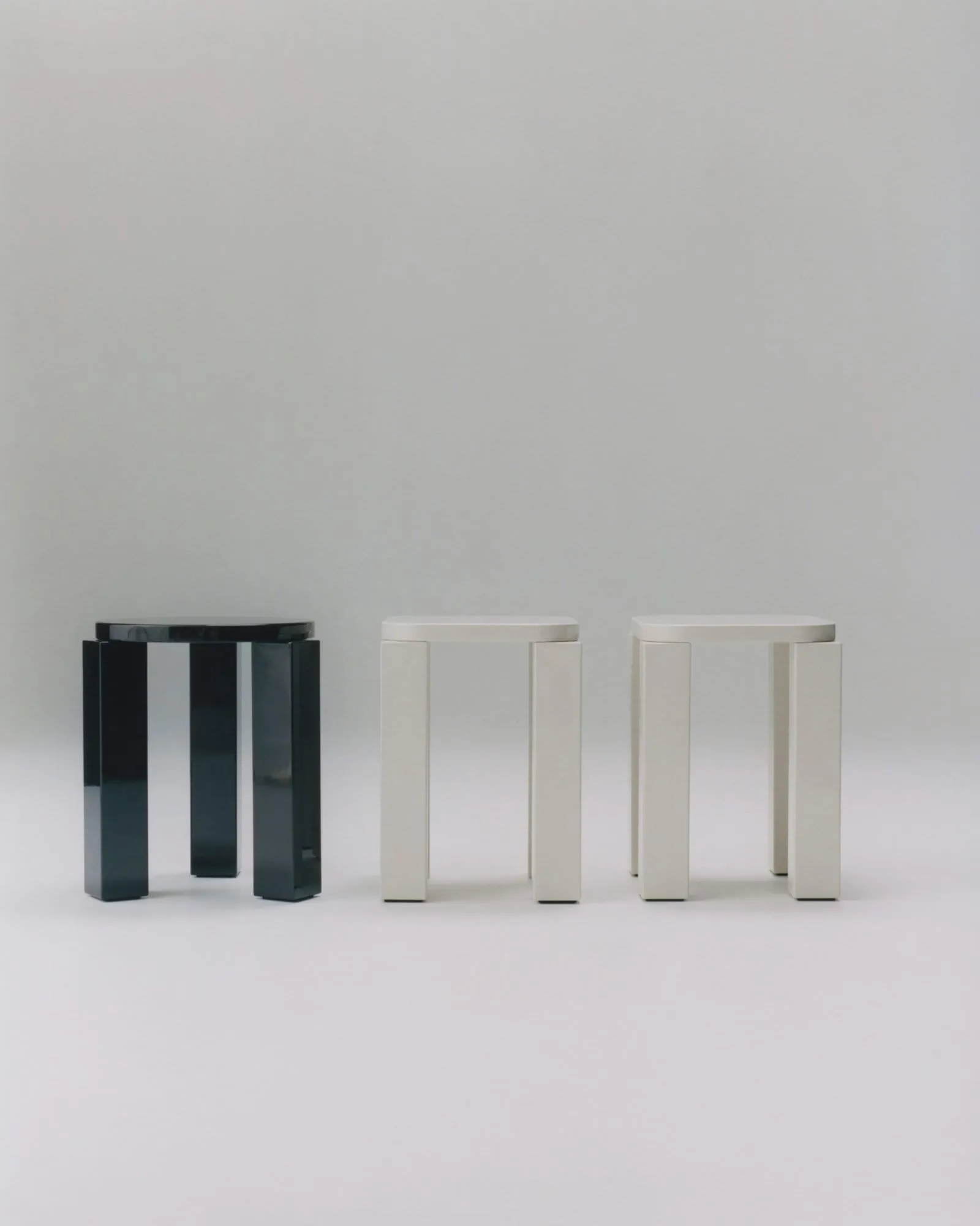 Atlas taburete, Crema New Works