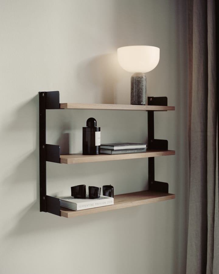 Estantería de pared New Works Tea Shelf 46x62,5 cm - Nogal - New Works