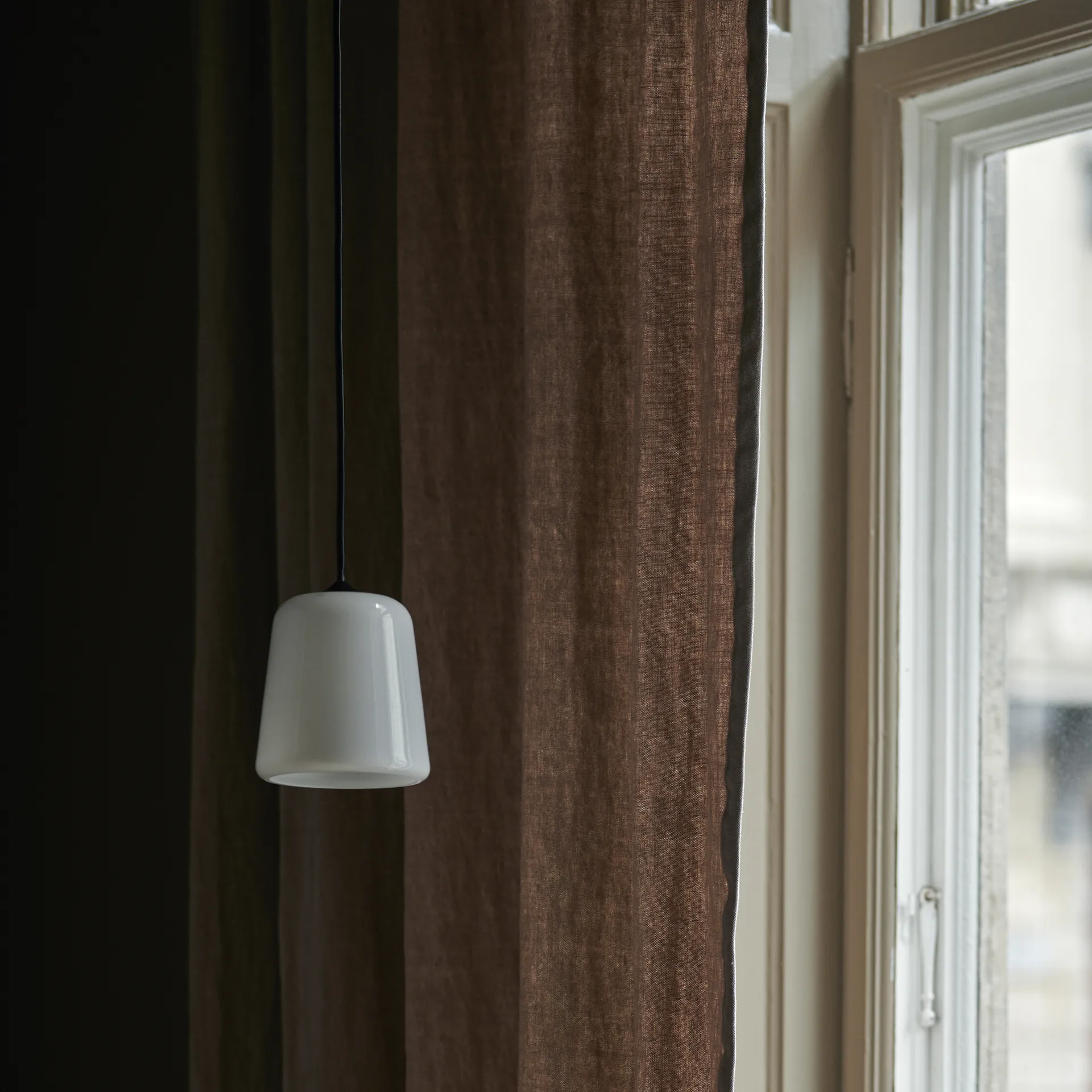 Lámpara colgante Material, White opal glass New Works