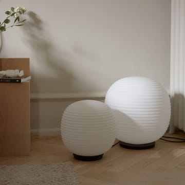 Lámpara de mesa Lantern Globe medium - Frosted White opal glass - New Works