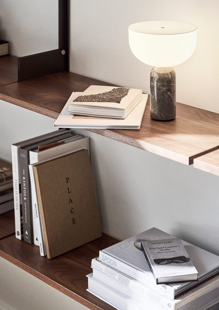 Lámpara de mesa portátil Kizu, Gris du marais New Works