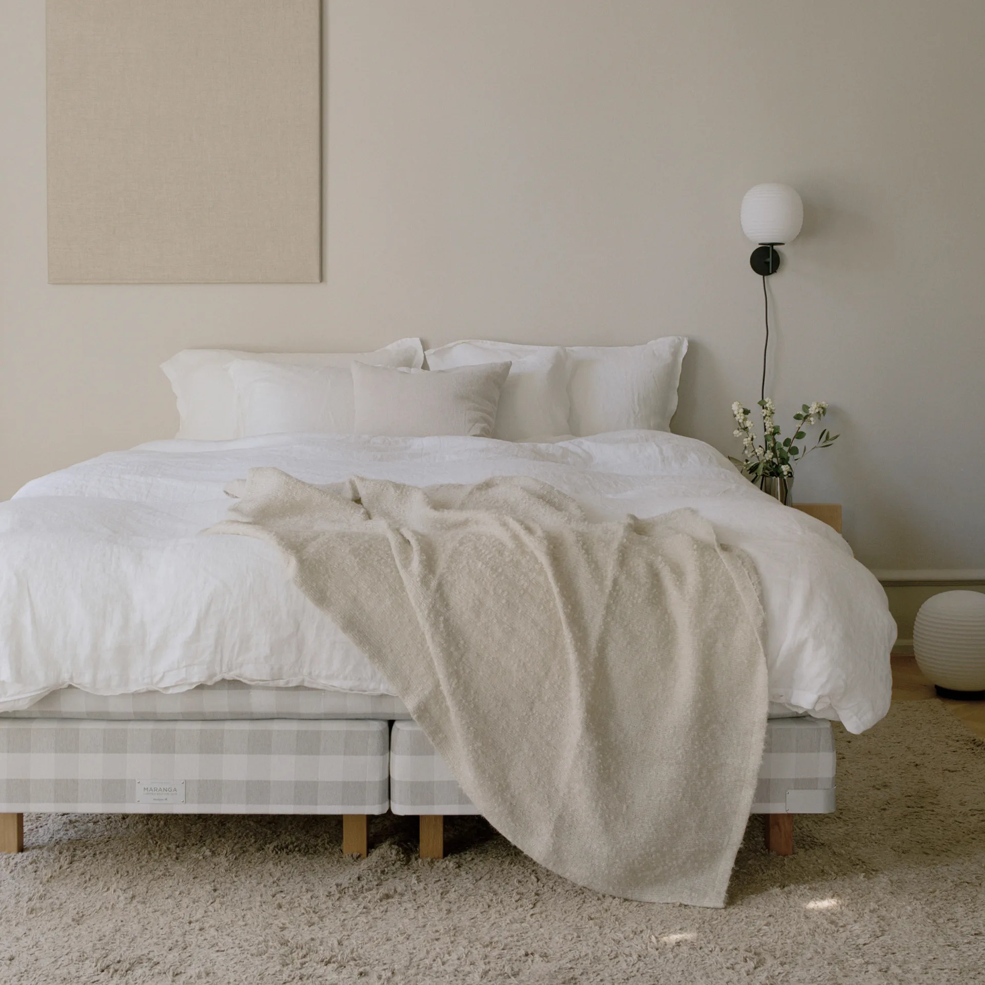 Lámpara de pared Lantern small, Frosted White opal glass New Works