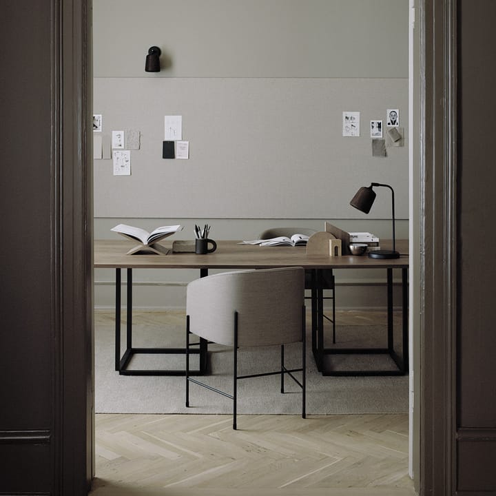 Mesa de comedor Florence rectangular , roble ahumado, soporte negro New Works