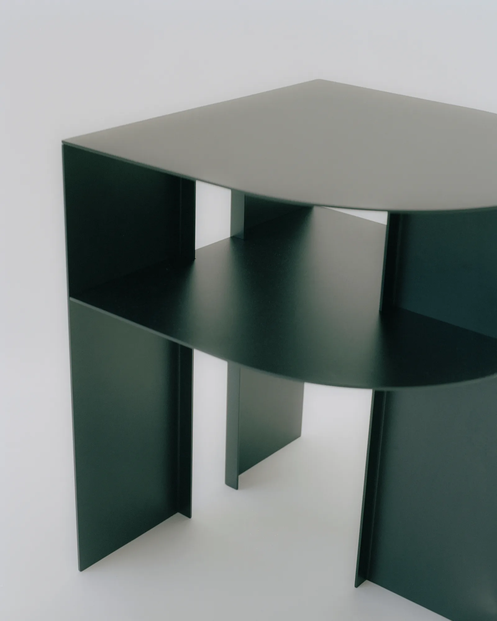 Rand mesa auxiliar, Black New Works