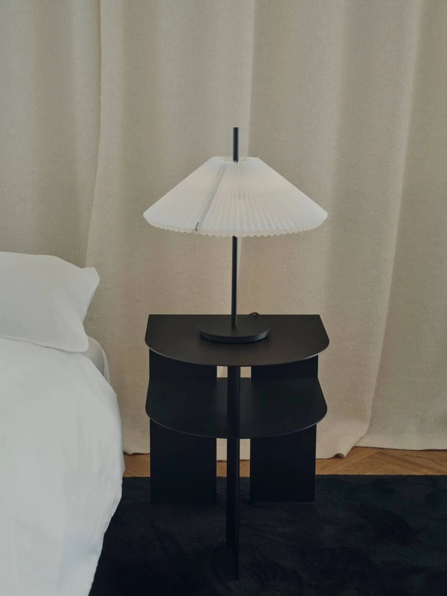 Rand mesa auxiliar, Black New Works