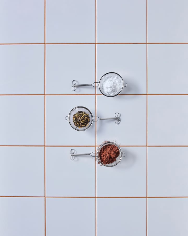 Colador de té Nicolas Vahé, Acabado plateado Nicolas Vahé