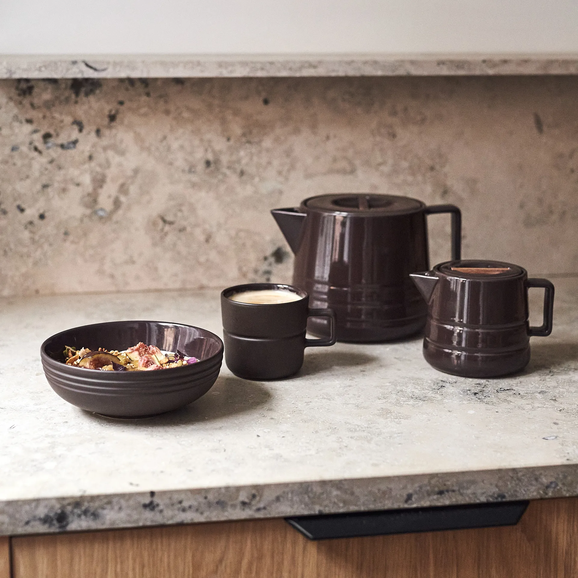 2 Tazas Lines 30 cl, marrón NJRD