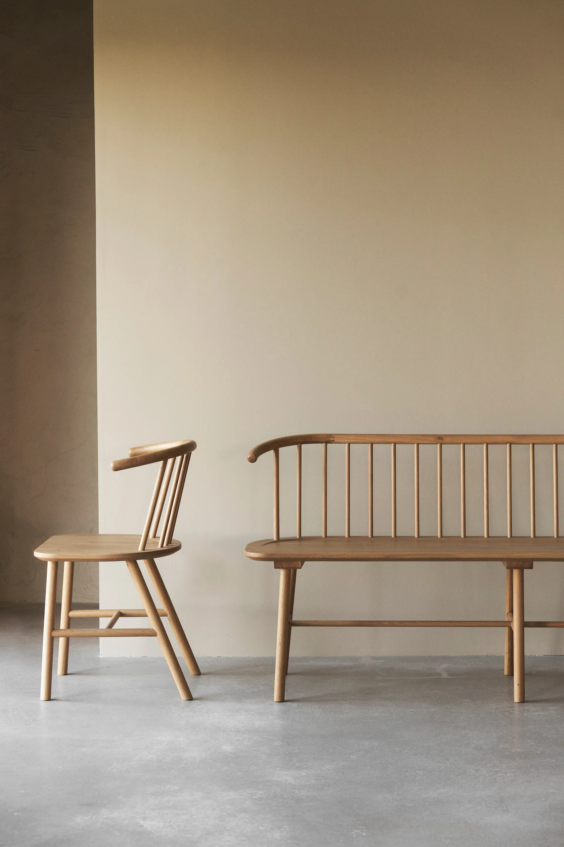 Banco de comedor VIOR, Roble lacado NJRD