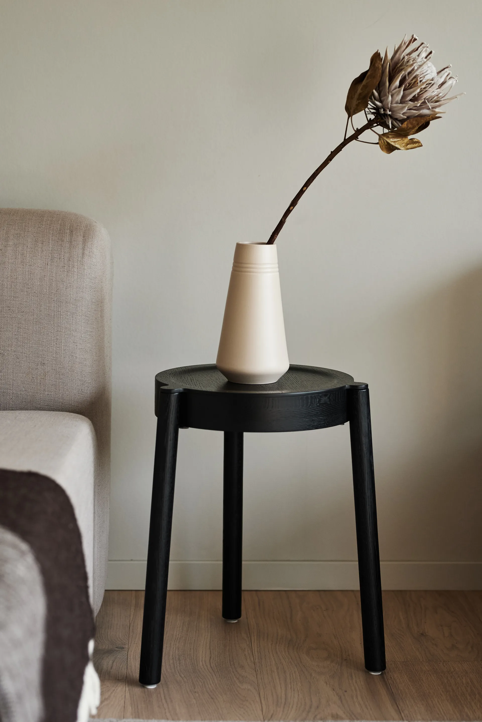 Jarrón Lines 22 cm, Beige NJRD