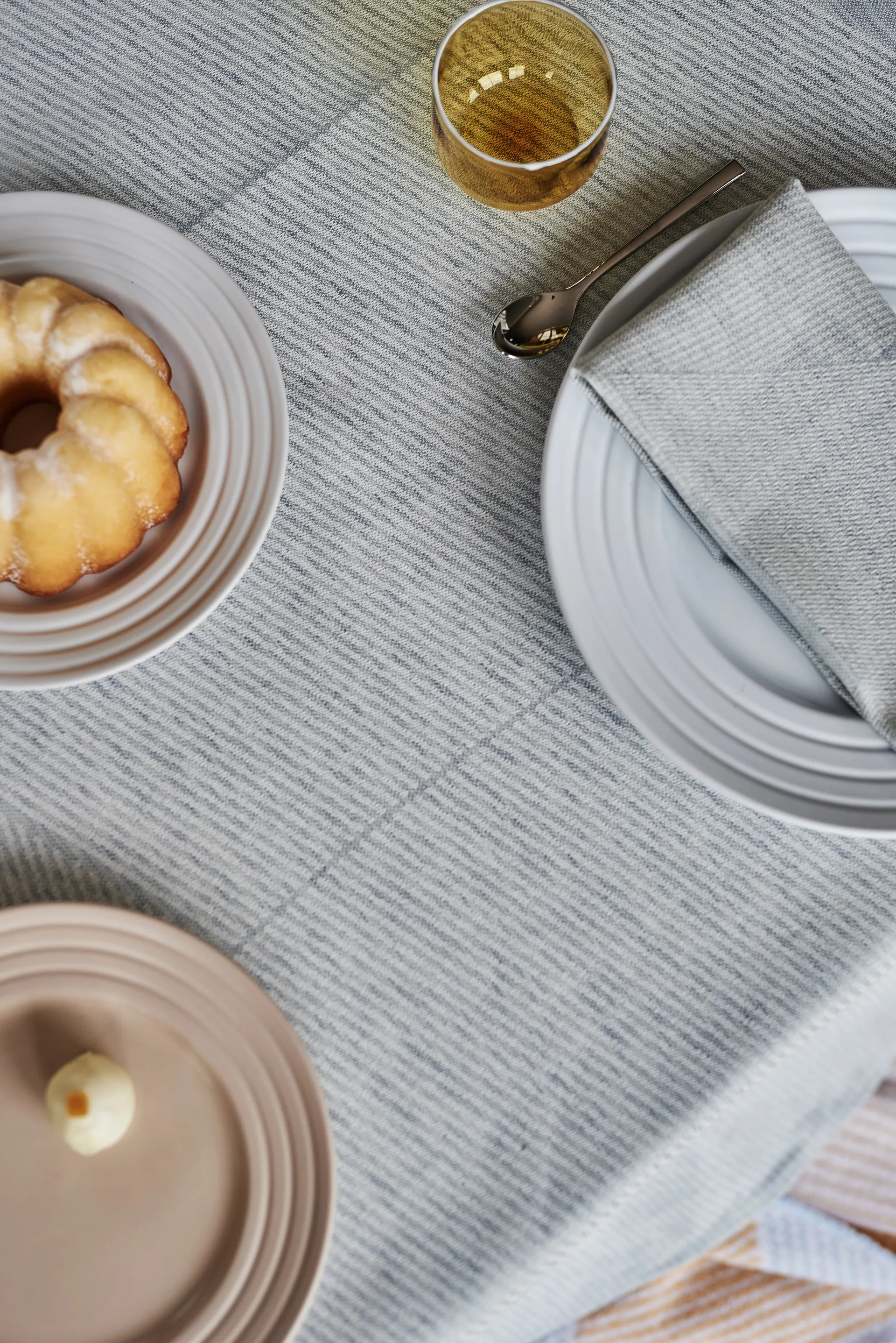 Mantel Geometric 147x250 cm, azul-blanco NJRD